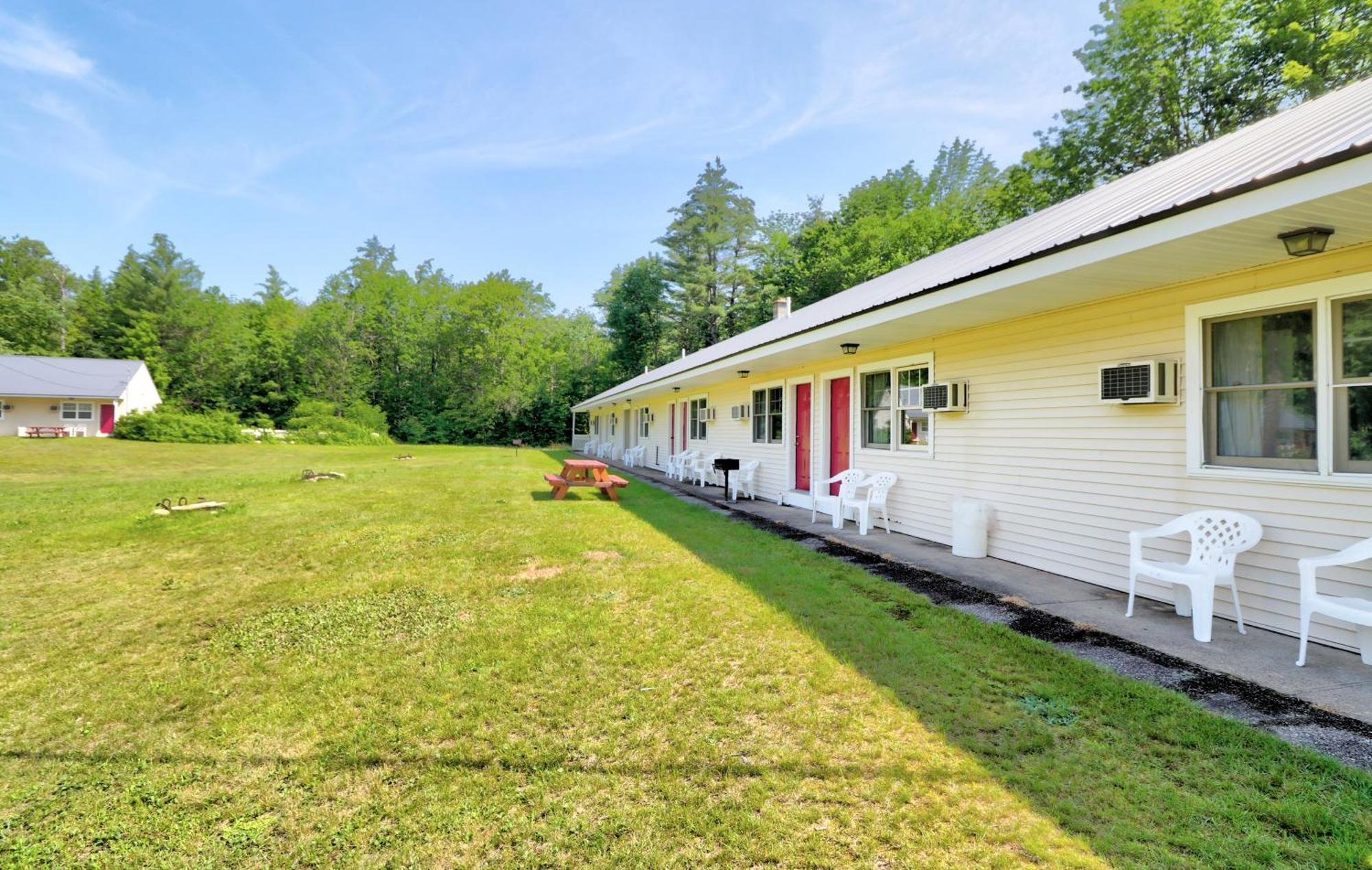 The Villager Motel Bartlett Exterior photo